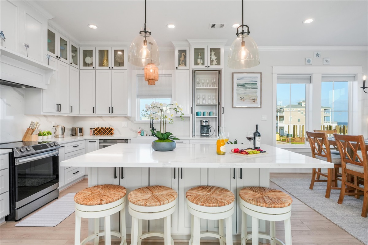e520761379114b4cbe18dde3b14717a1 Large | Beachhouse | Texas | TX | Vacation Homes | Galveston | Crystal Beach | Kokomo | Breezy Days | Beachfront Elegance | Sunrise Serenity | Southern Sands Property Management, LLC