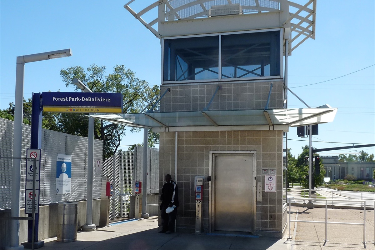 A short walk to Forest Park and its Metrolink Station