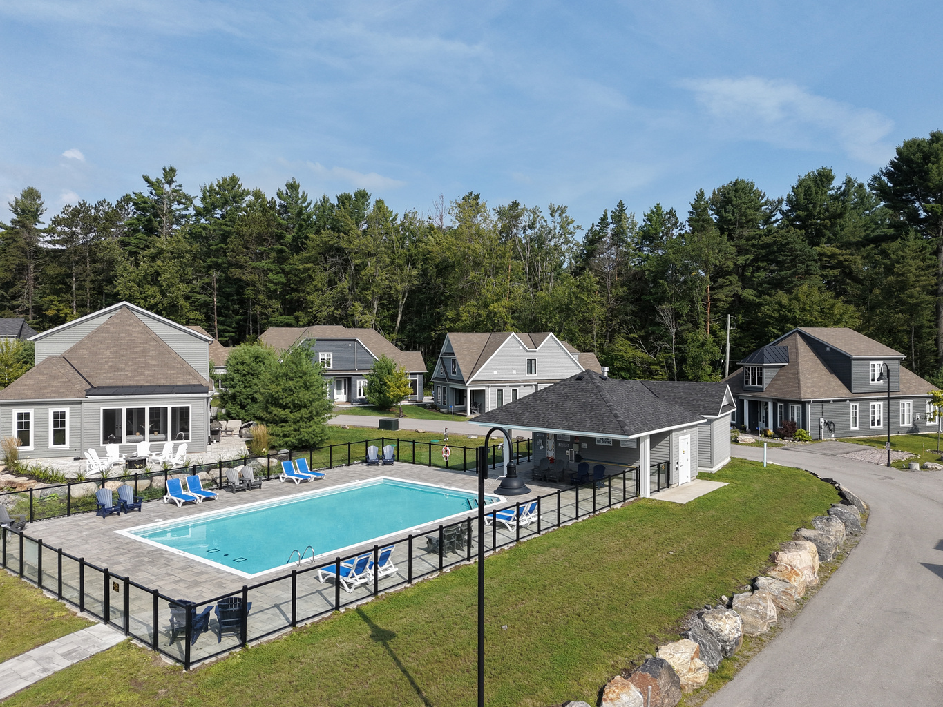 This is lake facing communal pool that is shared with cottagers on the resort