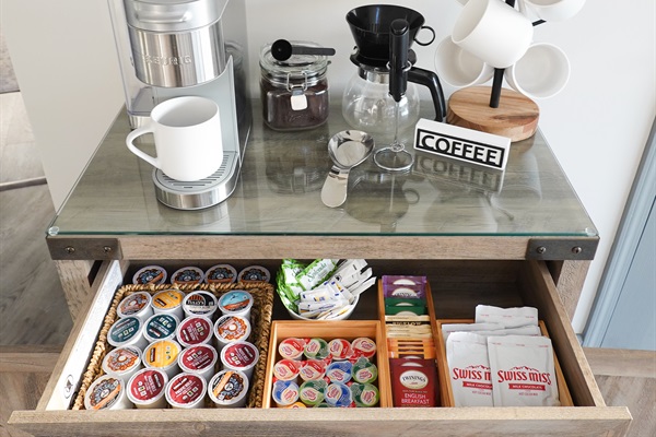 Take your pick from our morning beverage options and enjoy it on the porch, where you can sip and unwind while taking in the picturesque morning view of the lake. Fully stocked with Keurig pods, premium ground coffee, tea, hot chocolate & creamer.