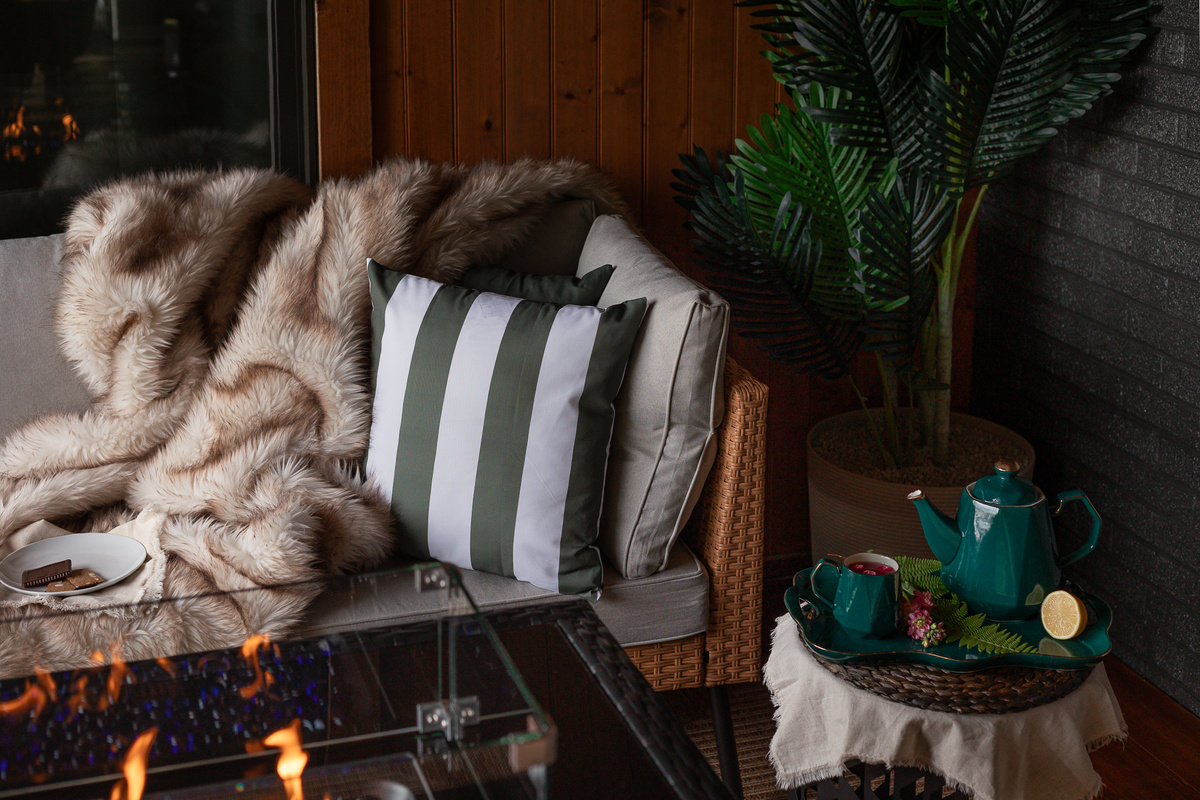 {Fire Pit Deck} Cozy up beside the fire with a blanket and a warm drink while the forest surrounds you.