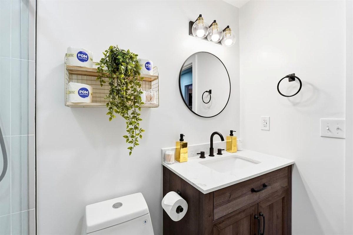 Second Floor Lovely Shared Bathroom.