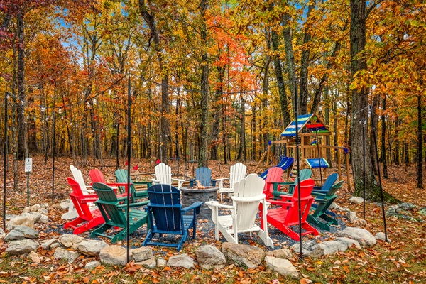 Coffee in the morning, s’mores at night — this is your all-day hangout spot in the heart of the woods.