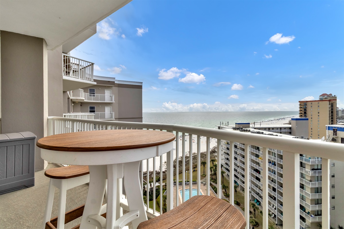STUNNING balcony views!