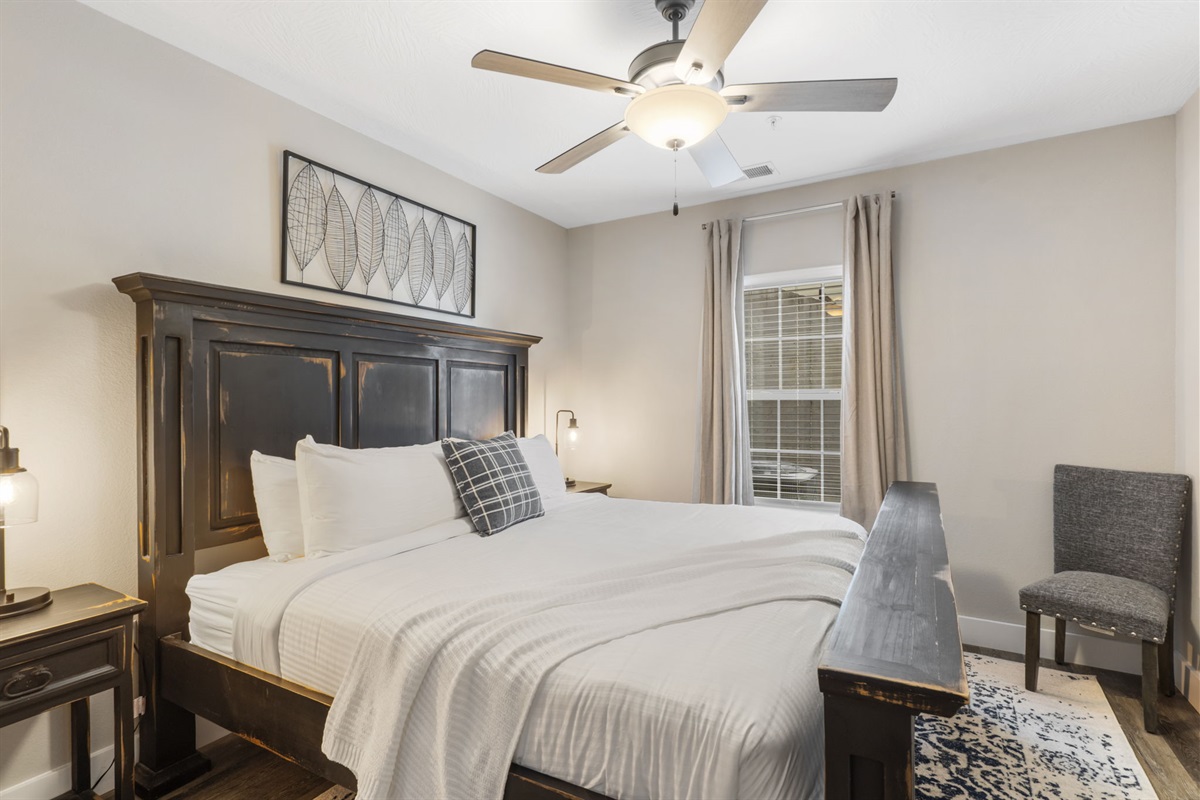 Lower level king bedroom #1 w/ enuite bath