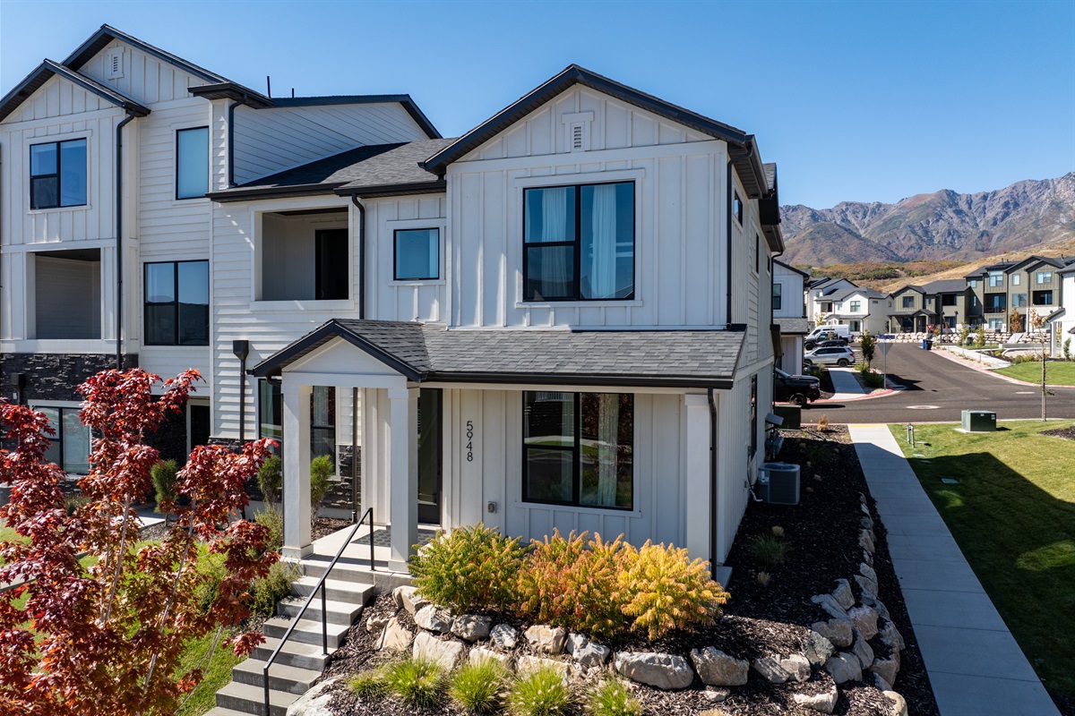 Bird’s-eye view of the property showcasing its prime corner location.