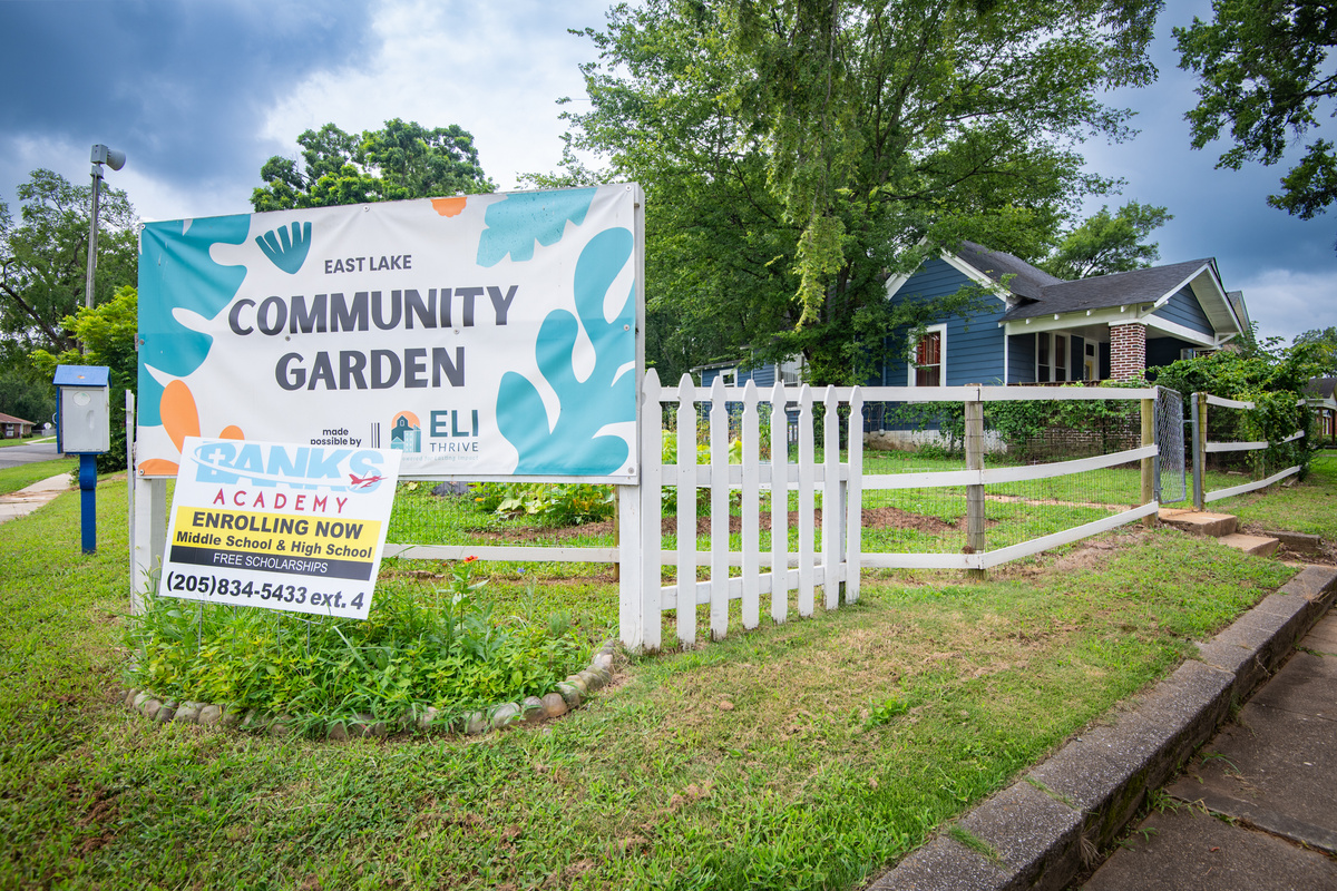 Just steps from the house, you'll find the East Lake Community Garden—a charming neighborhood space that adds a little extra character to your stay.