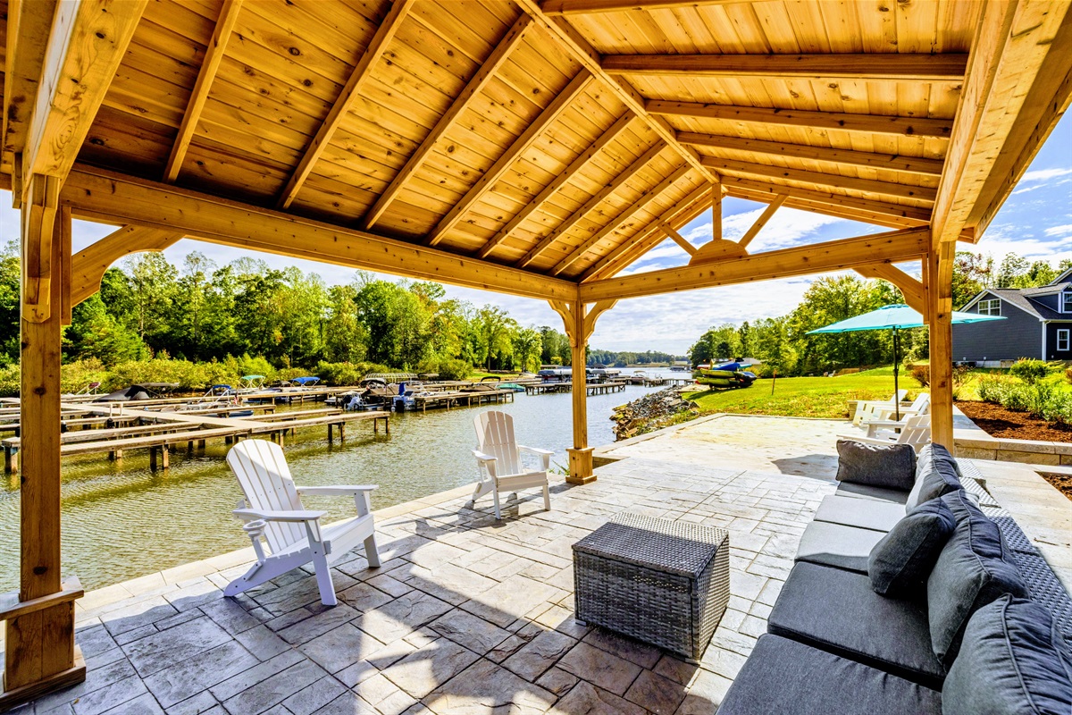 Imagine sitting Lakeside with family and friends, watching the kayaks, paddle boarders and boats go by as  you watch the sunset with a glass of wine.