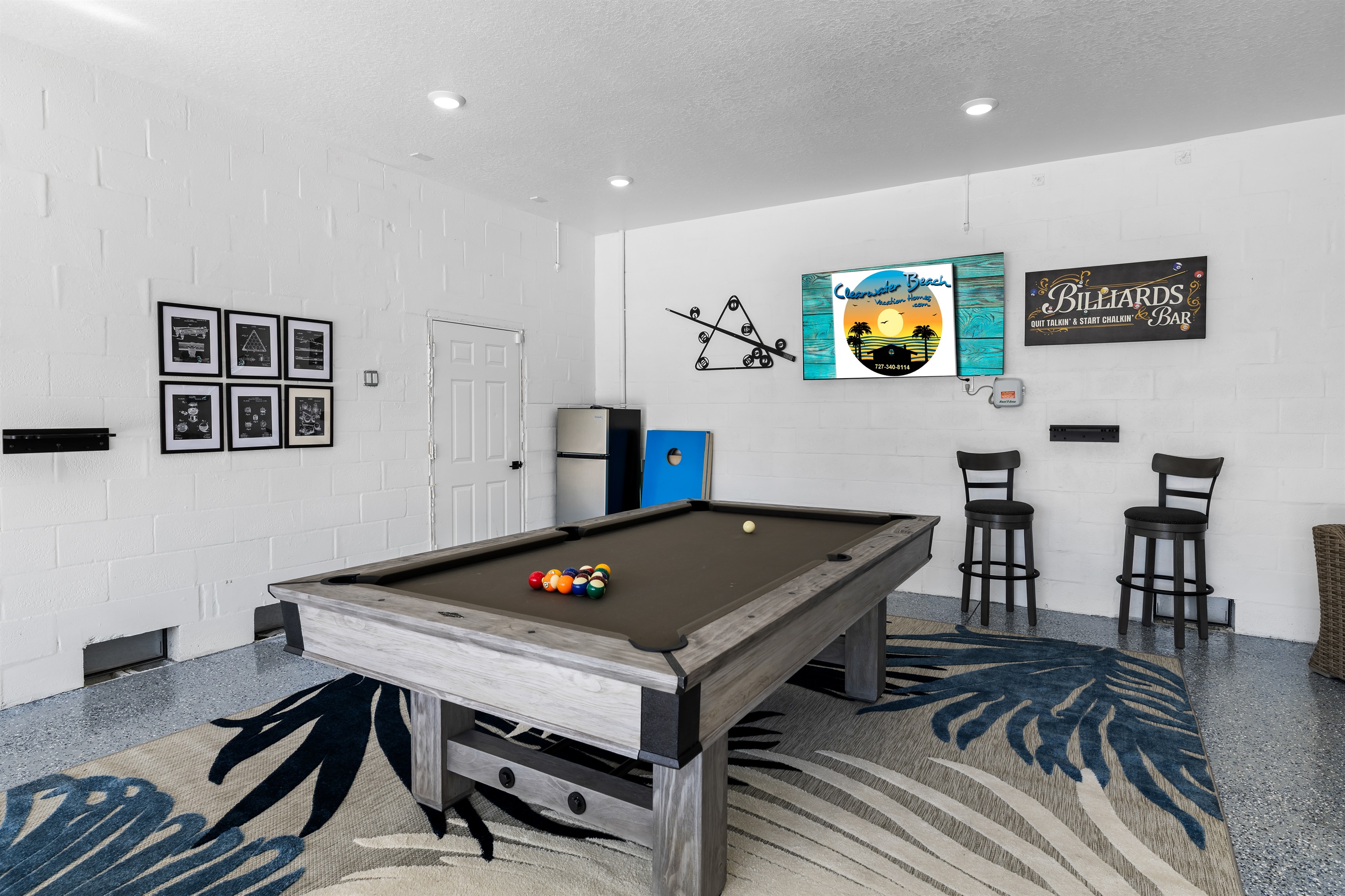 Located on Canal,Pool, Gym, Boat dock 3
