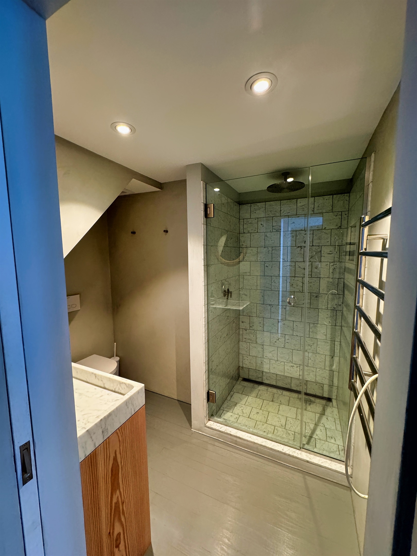 Hawk Field House - 1st floor full bathroom in the hallway between the kitchen and the stairs to the sleeping loft.