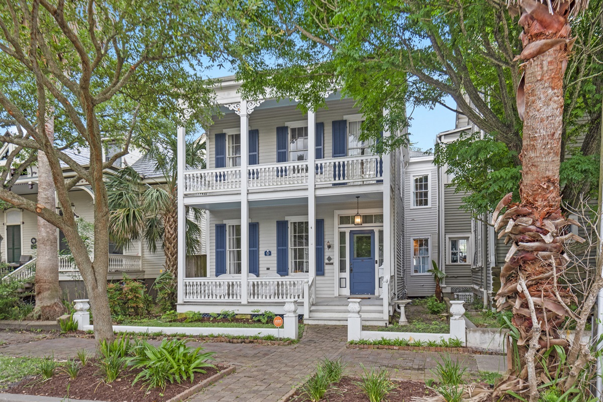 e5f0df8d967048959814d113e388e18e Large | Beachhouse | Texas | TX | Vacation Homes | Galveston | Crystal Beach | Kokomo | Breezy Days | Beachfront Elegance | Sunrise Serenity | Southern Sands Property Management, LLC