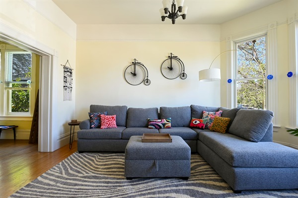 Every room is decorated with stylish details featuring unique handmade artisan crafts and artwork. 