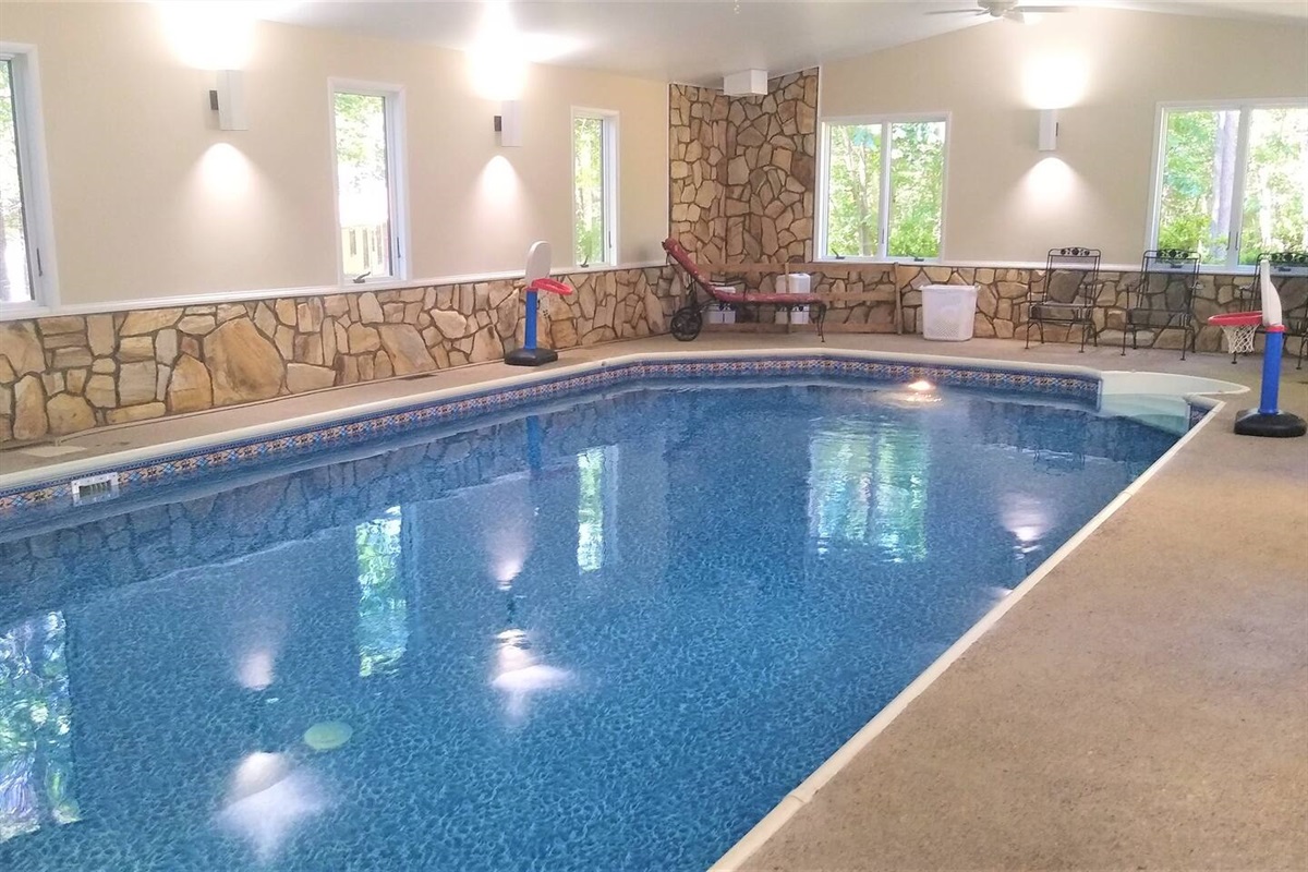 Heated indoor private swimming pool 16 x 32 feet. 3ft in shallow end, 5ft deep end.  In June 2020  - new pool heater and new pool liner! The pool bottom looks like it is moving when there are waves in the water.