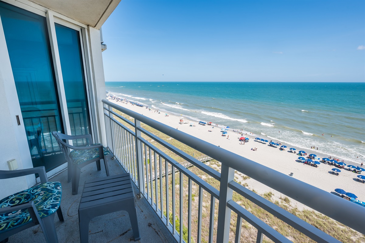 Balcony with Amazing Views of the Ocean🌊☀️