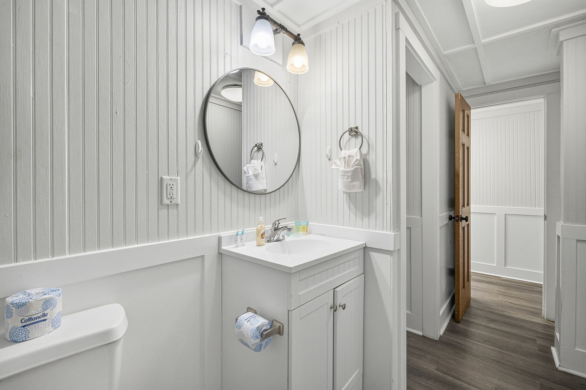 Bathroom Unit 2