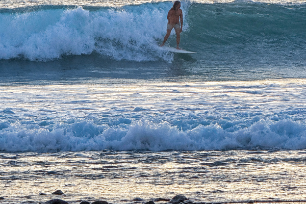 Pavones Surfing