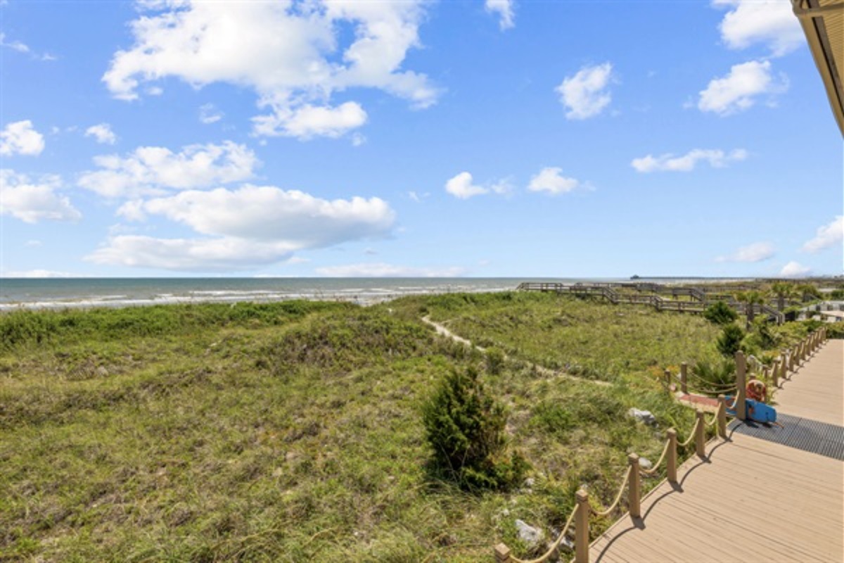 Located at Kings View Villas