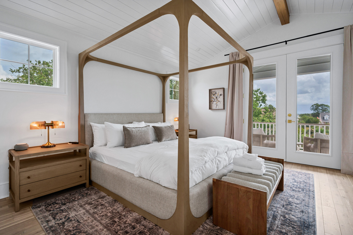 Main Suite on Top Floor with King Bed