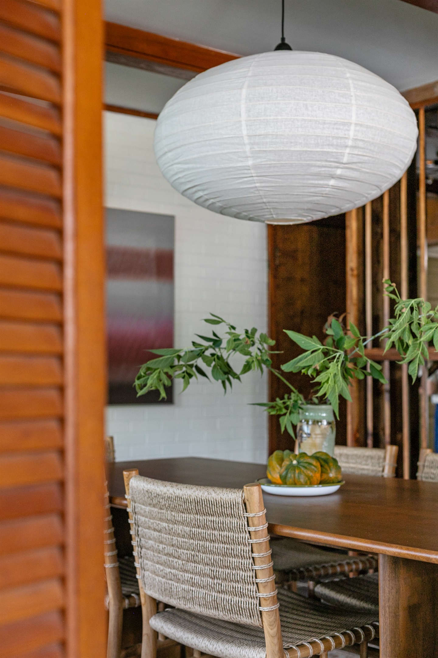 Gather around the modern dining table, where stylish design meets comfort. The chairs are made for lingering — whether it’s a family dinner, a round of cards, or long conversations that stretch late into the evening.