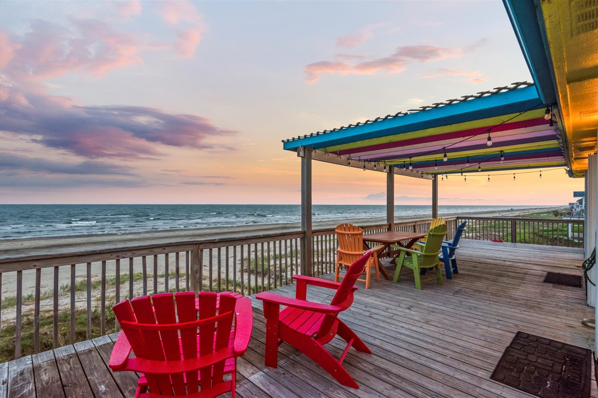 e6382393b82147f6b61e175cc61a7745 Large | Beachhouse | Texas | TX | Vacation Homes | Galveston | Crystal Beach | Kokomo | Breezy Days | Beachfront Elegance | Sunrise Serenity | Southern Sands Property Management, LLC