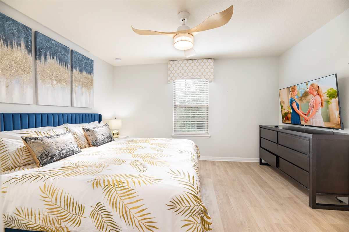 Upstairs Bedroom 4-King