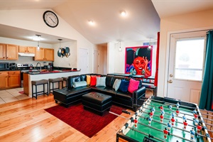 Step into relaxation and entertainment central! From the moment you walk through the door, our living room and kitchen combo invites you to unwind and play. Your perfect retreat awaits. 🚪🛋️🍽️ #WelcomeHome #UltimateHangout