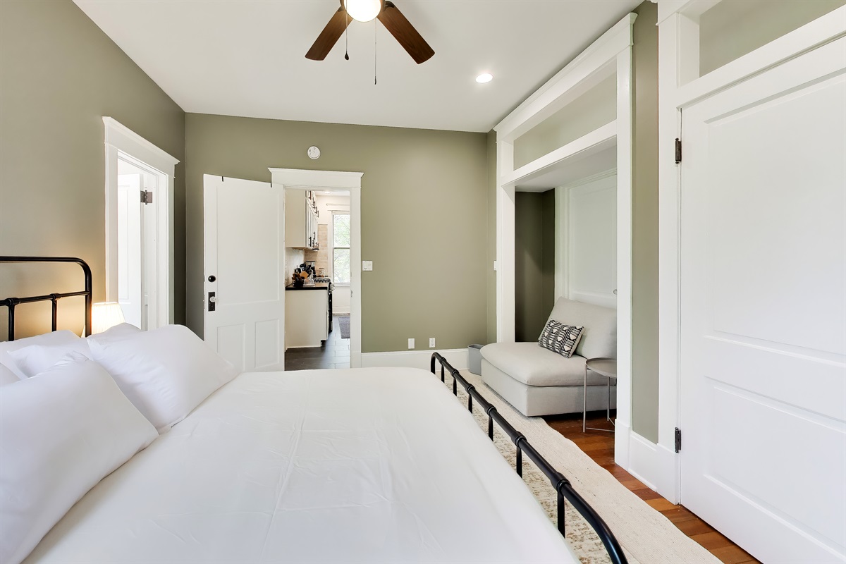 Upper Unit - Bedroom 3 - Queen Casper Mattress
