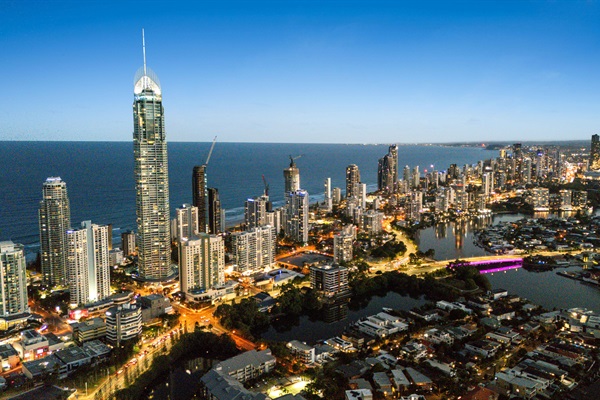 Prime Paradise Island location just minutes from the golden beaches of Surfers Paradise.