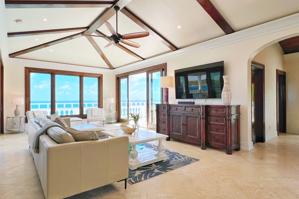 Ample seating makes it perfect for family conversations and bonding.