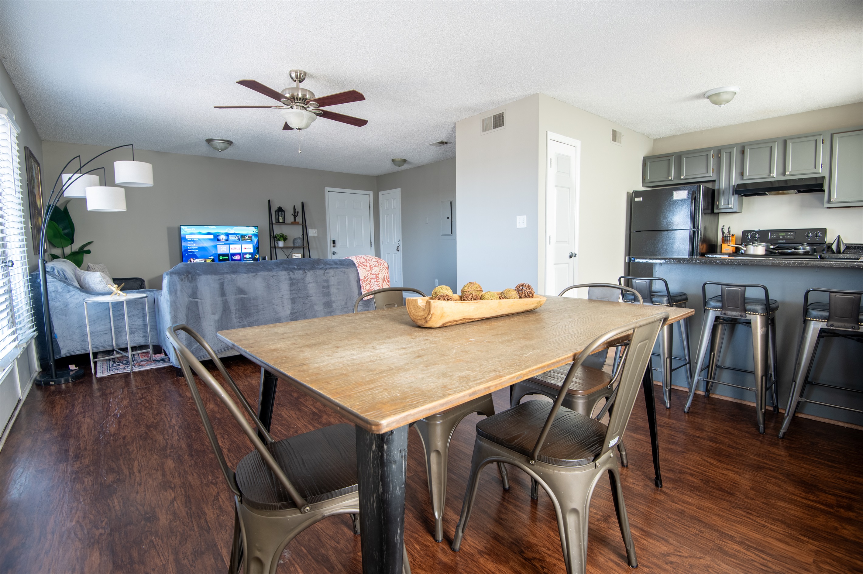The dining area has plenty of seating for everyone to gather together for their favorite meal or a game of cards - you choose!