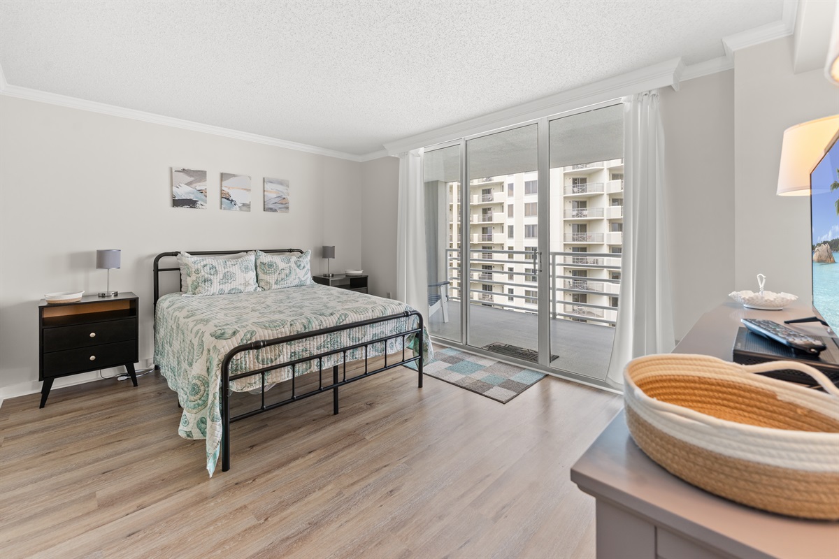 Beautiful 2nd Bedroom with queen, balcony access and ensuite
