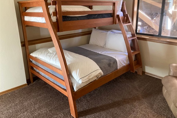 Bedroom 3 with bunkbeds.  One full and one twin.