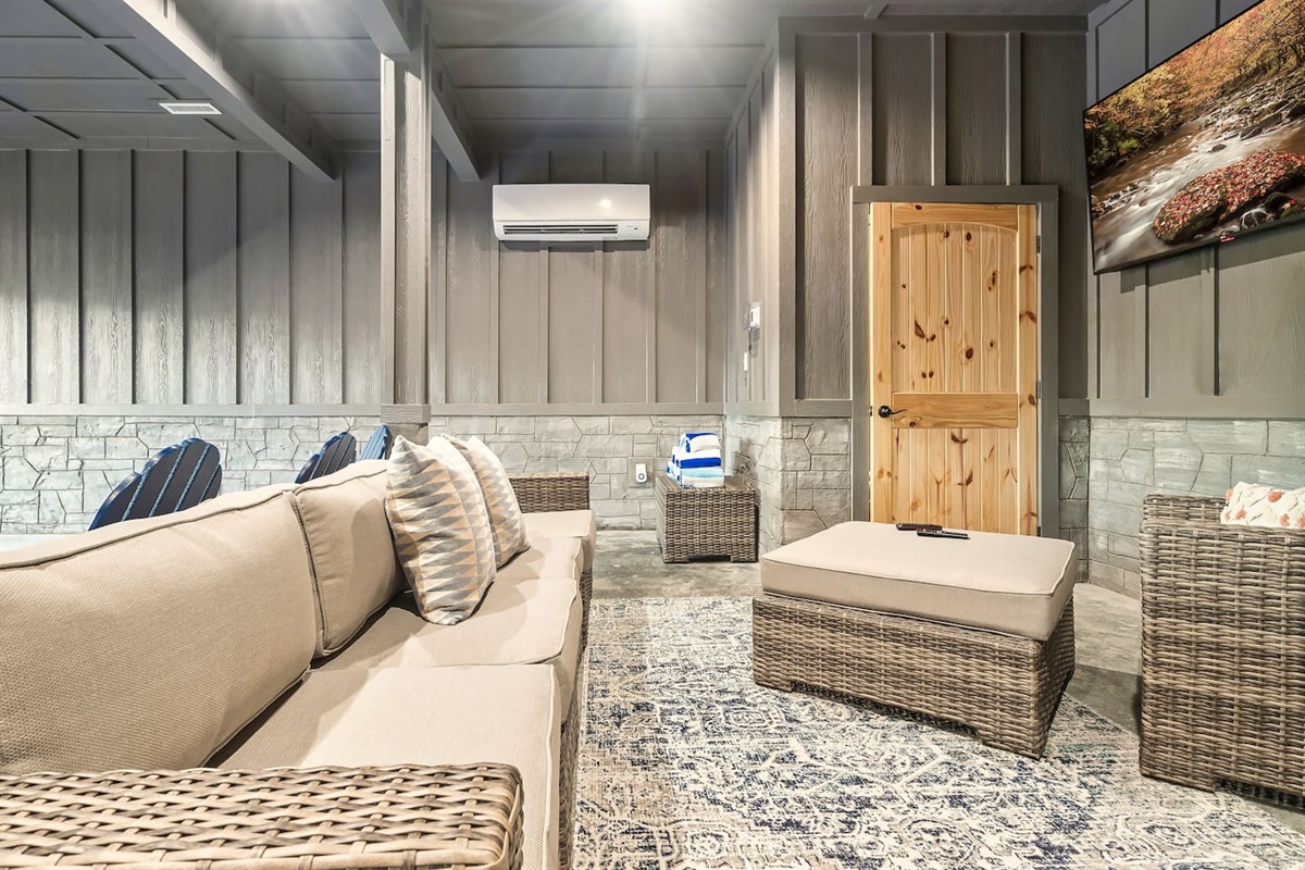Pool hangout area with cable TV