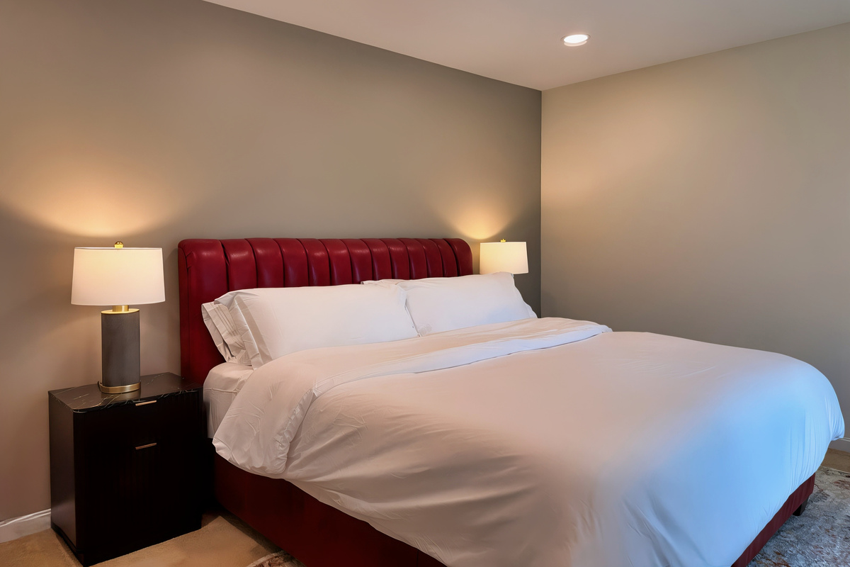 Lower level King Bedroom with ensuite bathroom