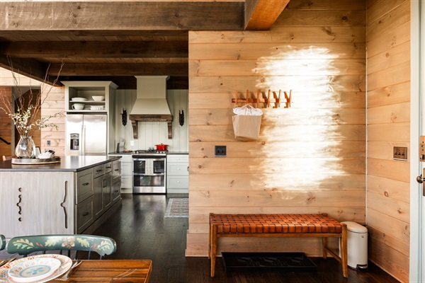 Be Inspired! 🎨 Watercolor Painting Gift Bag – Complete with Paper & Paint for the Whole Group!