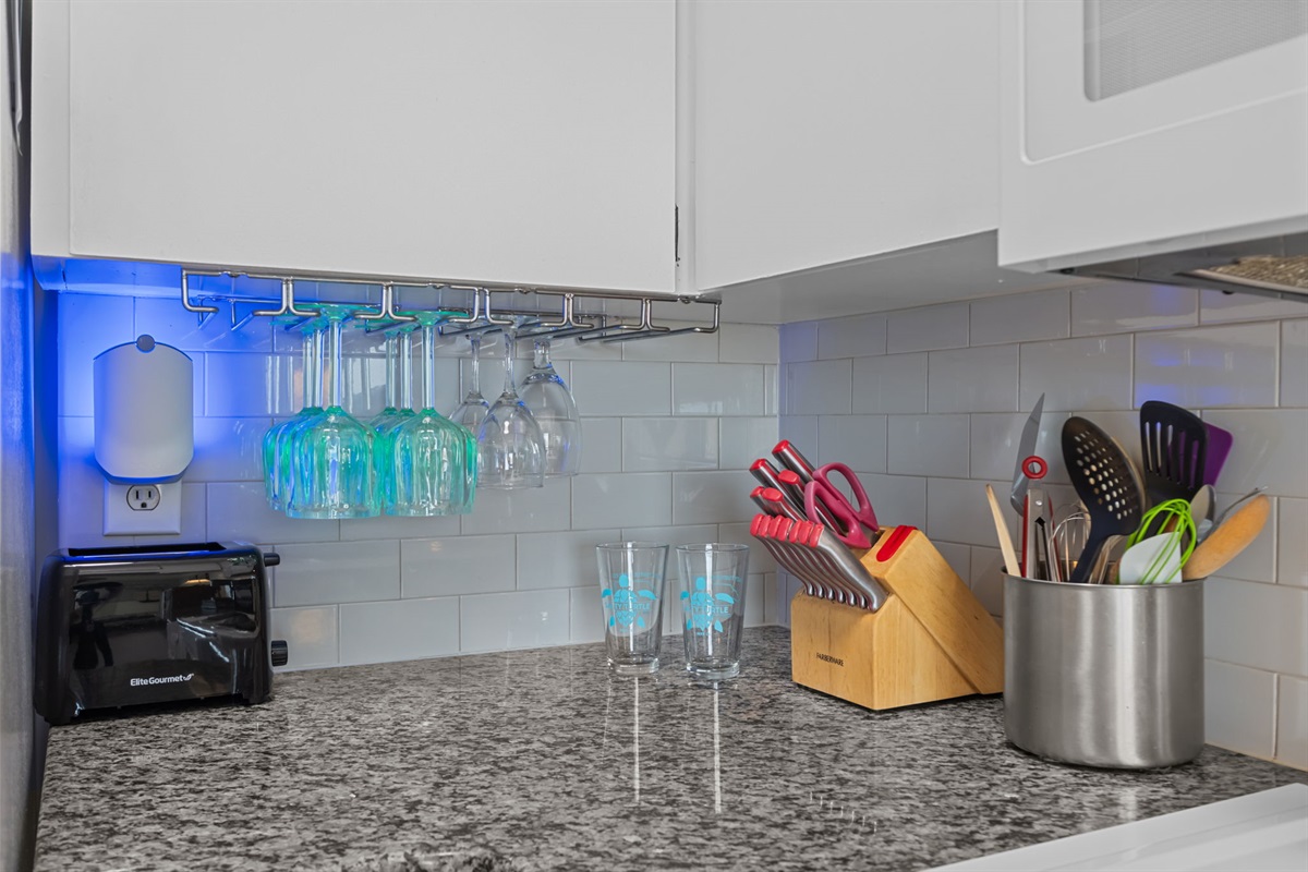 Thoughtful details throughout&mdash;glassware, prep tools, and a clean setup that feels like home