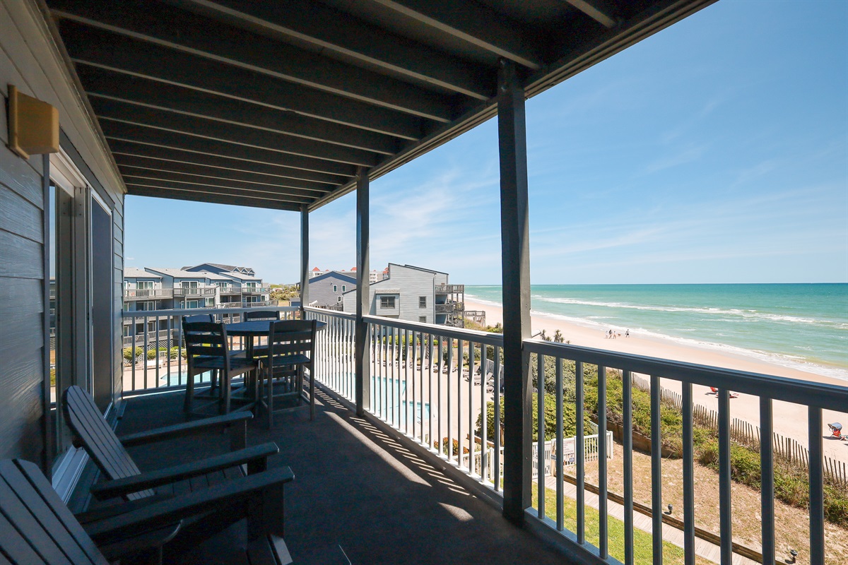 Oceanfront balcony with stunning views!
