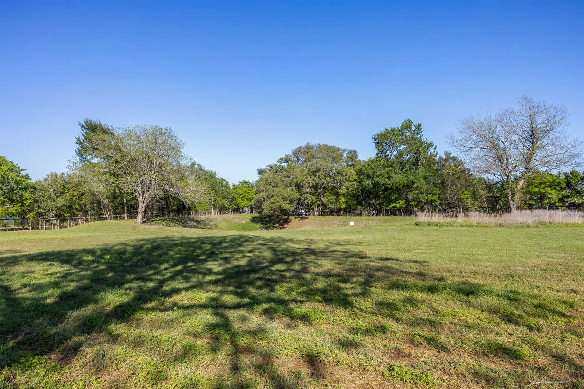 The acreage in the town of Round Top