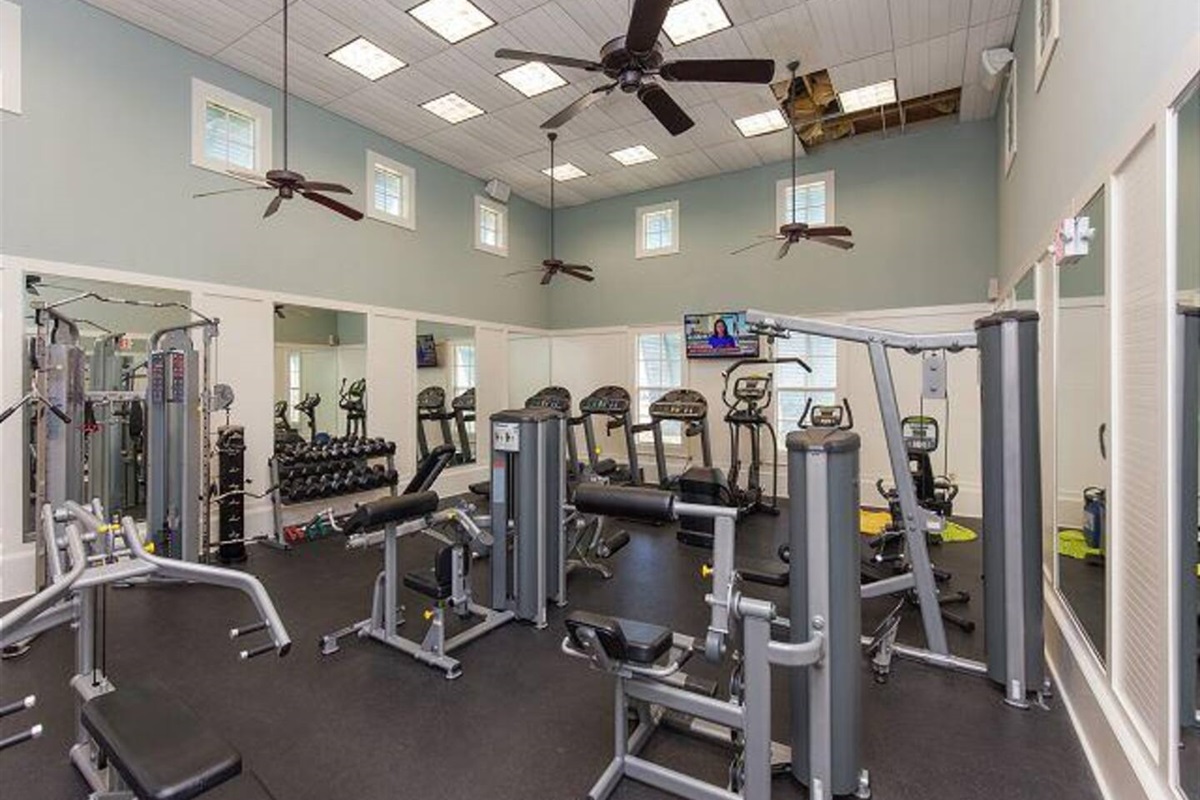 Vacation + fitness goals? Done. 💪🌴
Enjoy the Cinnamon Beach community fitness center with cardio machines, free weights, and strength equipment—perfect for a quick workout before heading back to the beach.