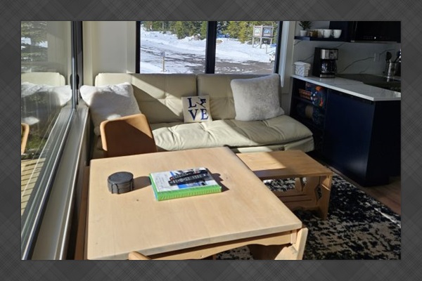 Dinning/living room area