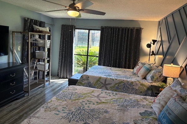 Queen Bed Room