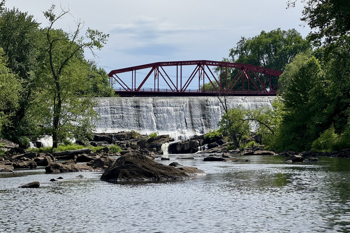 Discover local Hudson Valley landmarks by kayak