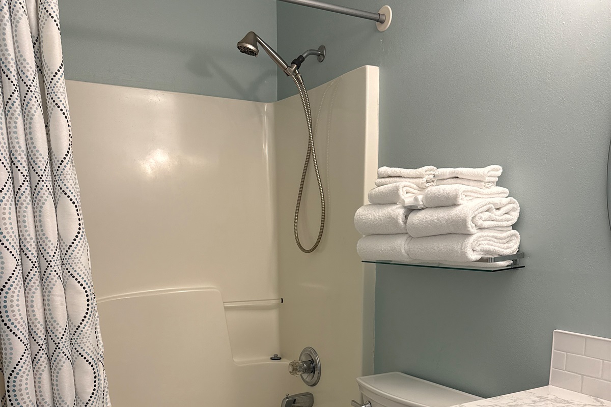 Full Bathroom