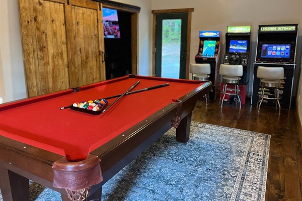 8' Olhausen pool table