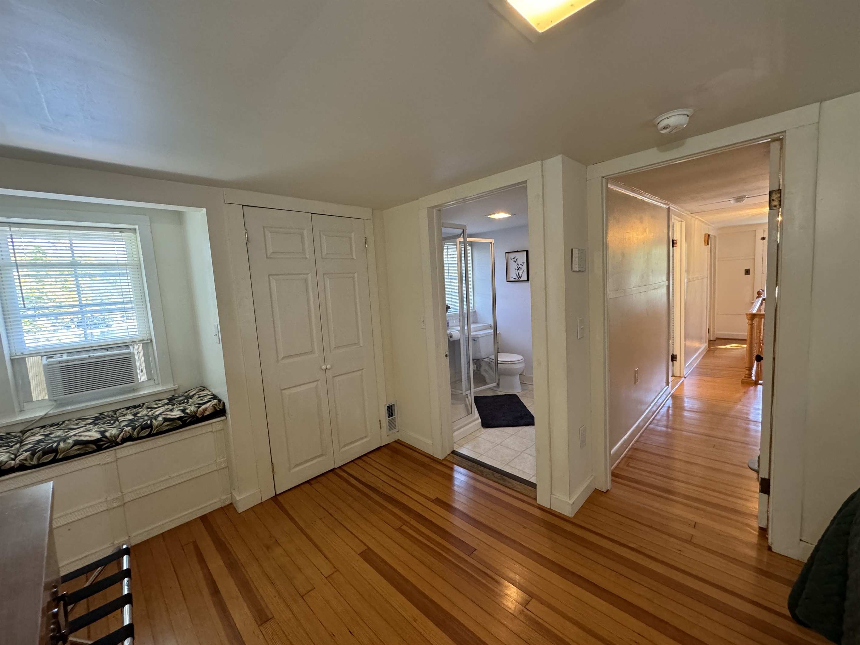 2nd floor Queen with ensuite bath