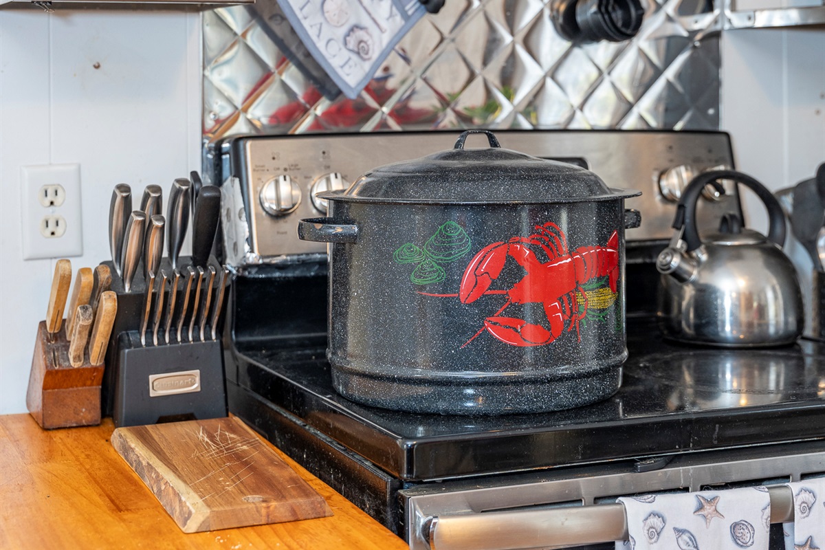 Cook your lobster and enjoy al fresco on the back deck 