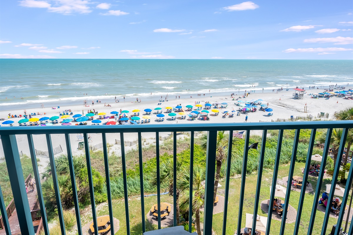 Balcony with Amazing Views of the Ocean🌊☀️