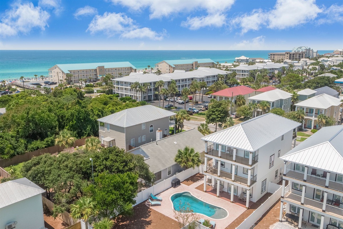 Luxurious 7BR home a brief walk from the beautiful white sand beach