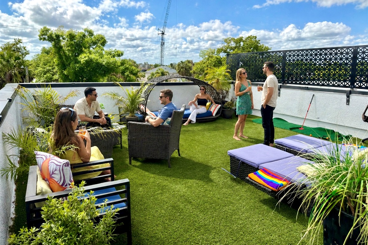 XXL private luxury rooftop to enjoy the beautiful outdoors