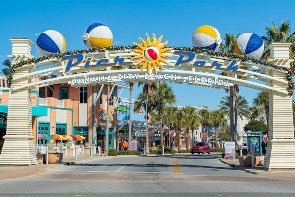 Shopping and Restaurants Pier Park